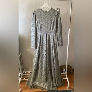 It was worn only once.